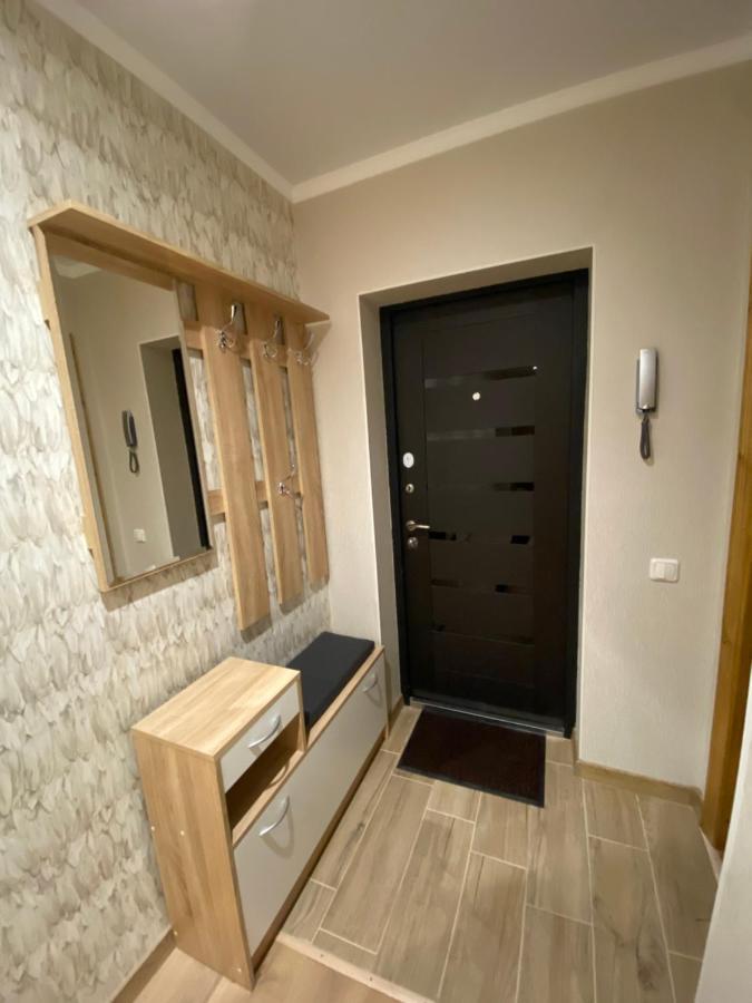 Затишна 2-Х Кімнатна Квартира - Дім Camenița Exterior foto