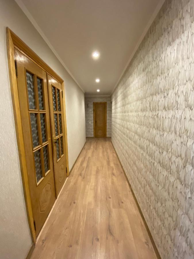 Затишна 2-Х Кімнатна Квартира - Дім Camenița Exterior foto