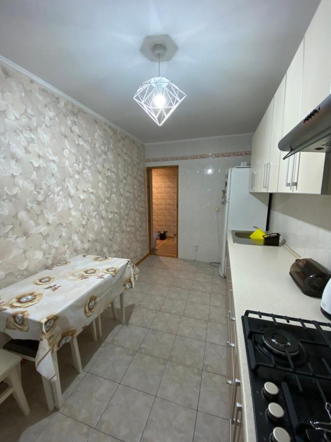 Затишна 2-Х Кімнатна Квартира - Дім Camenița Exterior foto