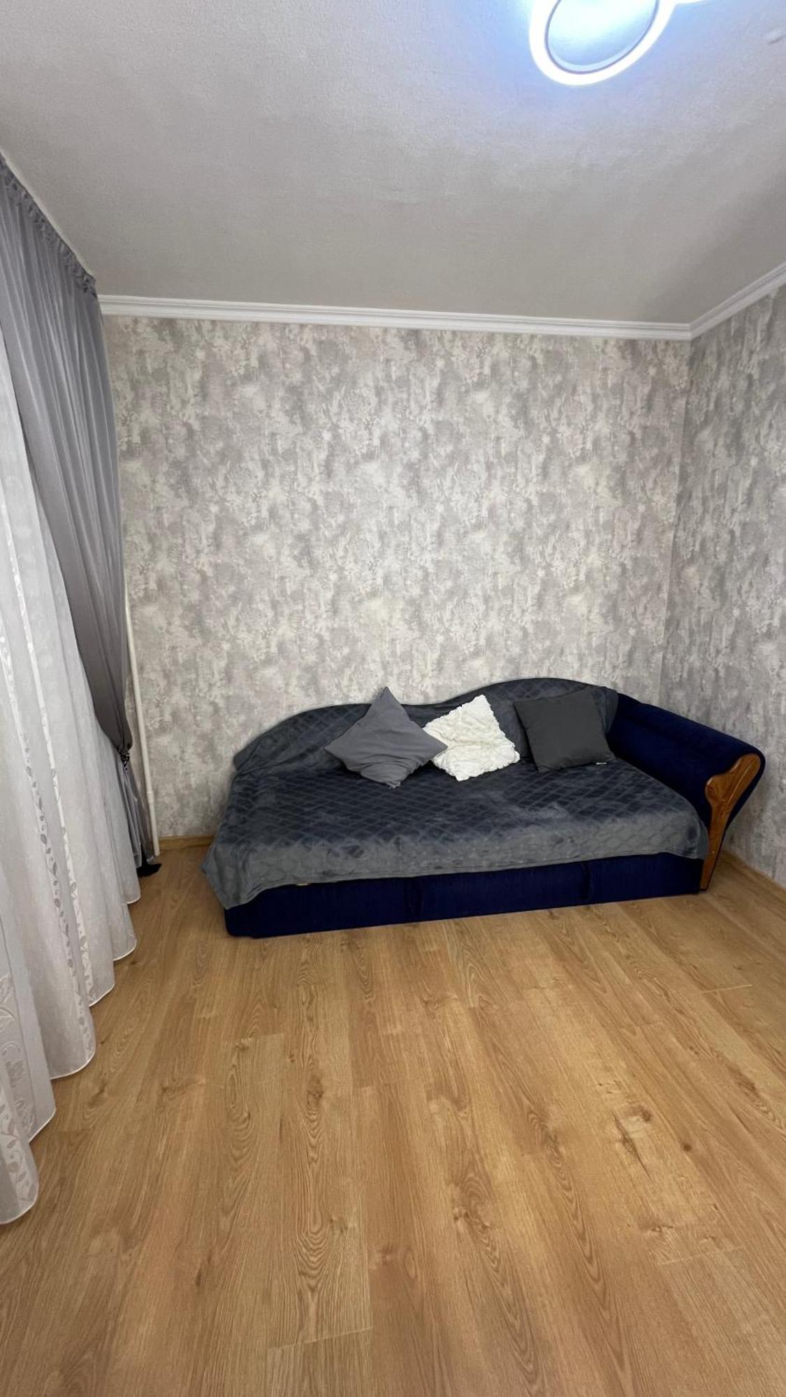 Затишна 2-Х Кімнатна Квартира - Дім Camenița Exterior foto